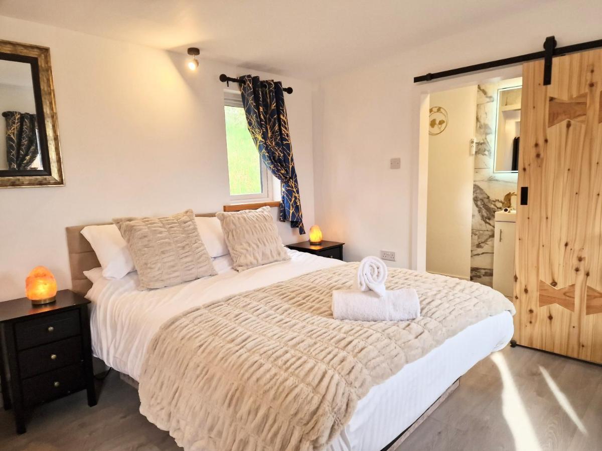 Kaoglen Lodge - Fawn Pod - Hot Tub - Dogs - Pitlochry - Luxury Blairgowrie and Rattray Bagian luar foto