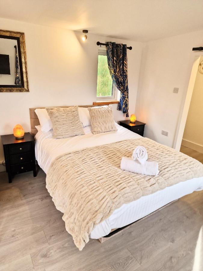 Kaoglen Lodge - Fawn Pod - Hot Tub - Dogs - Pitlochry - Luxury Blairgowrie and Rattray Bagian luar foto